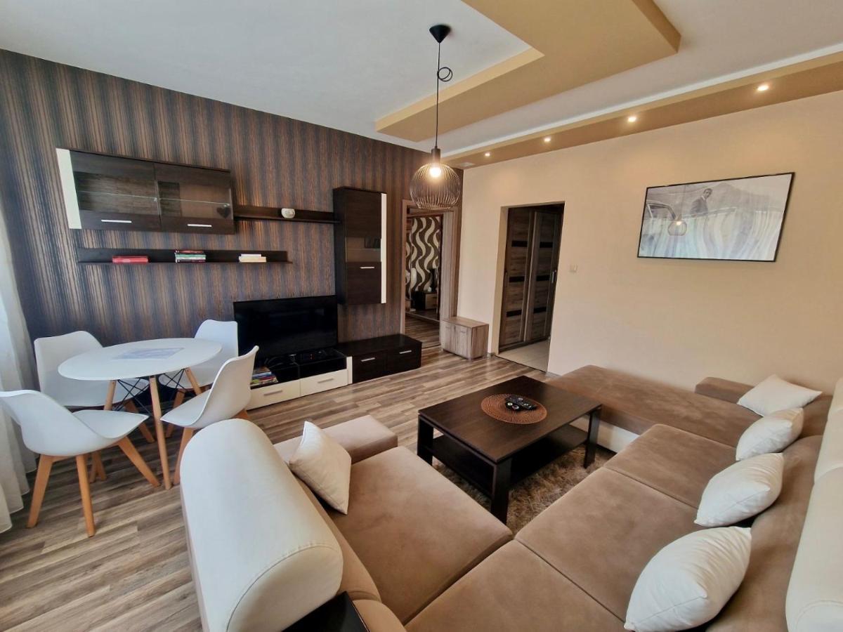 Family Apartment Vadas Štúrovo Esterno foto